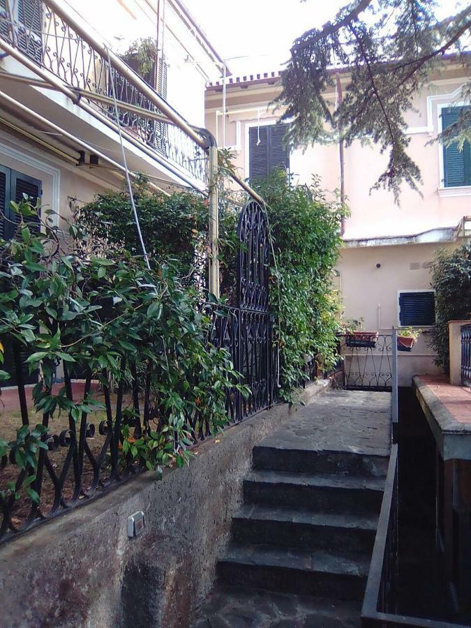 Lorenzo Apartment Levanto Esterno foto